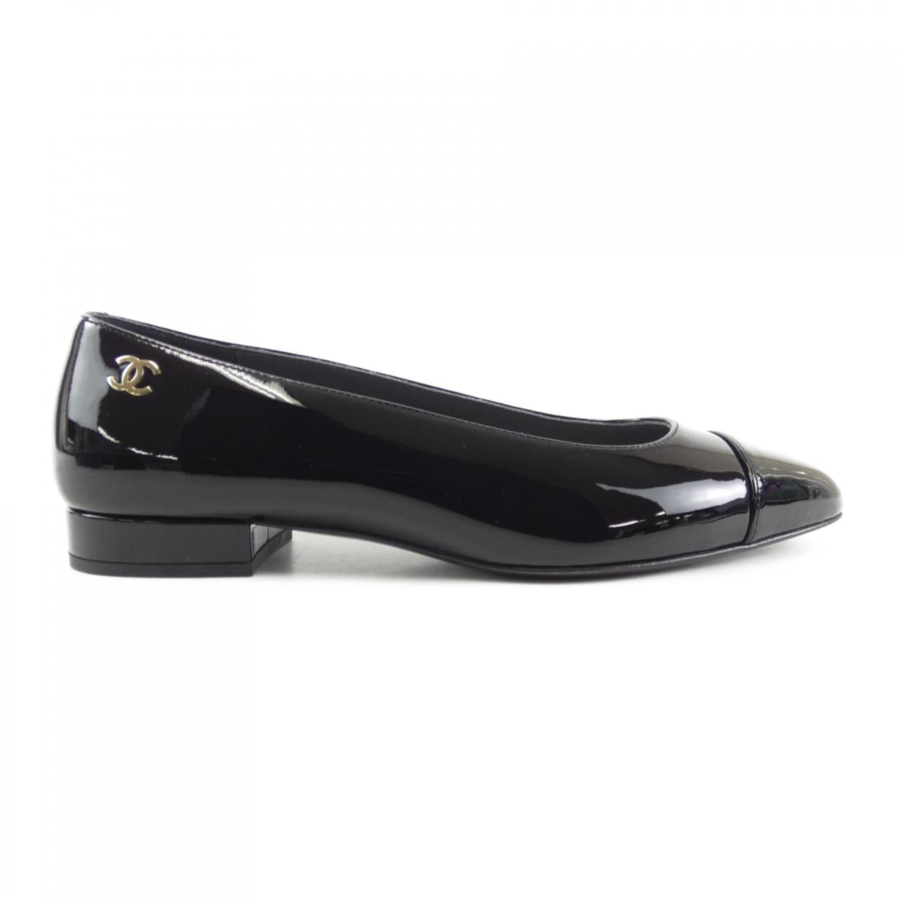Chanel G45054B13339 Patent Calfskin Flat Shoes for Women