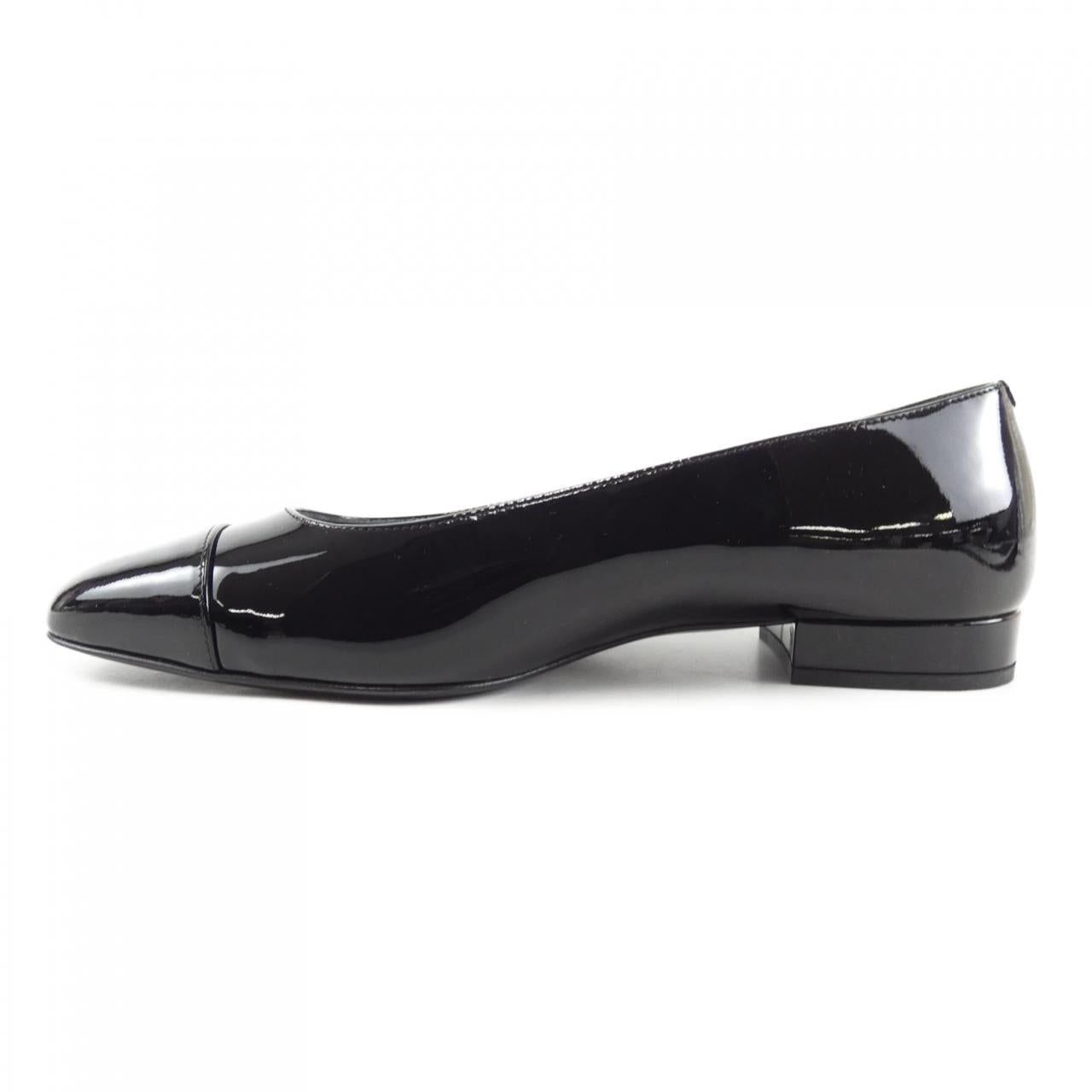Chanel G45054B13339 Patent Calfskin Flat Shoes for Women