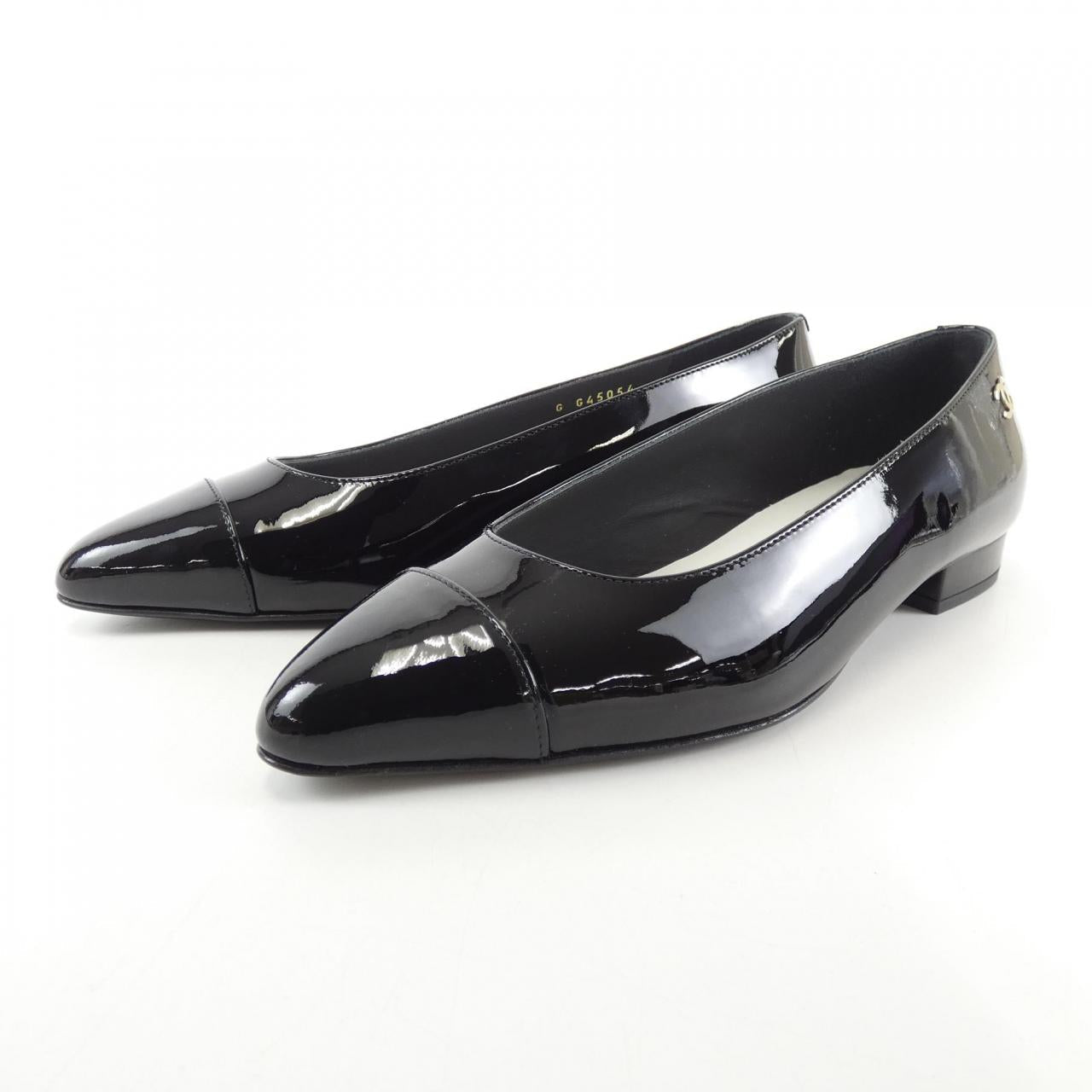 Chanel G45054B13339 Patent Calfskin Flat Shoes for Women
