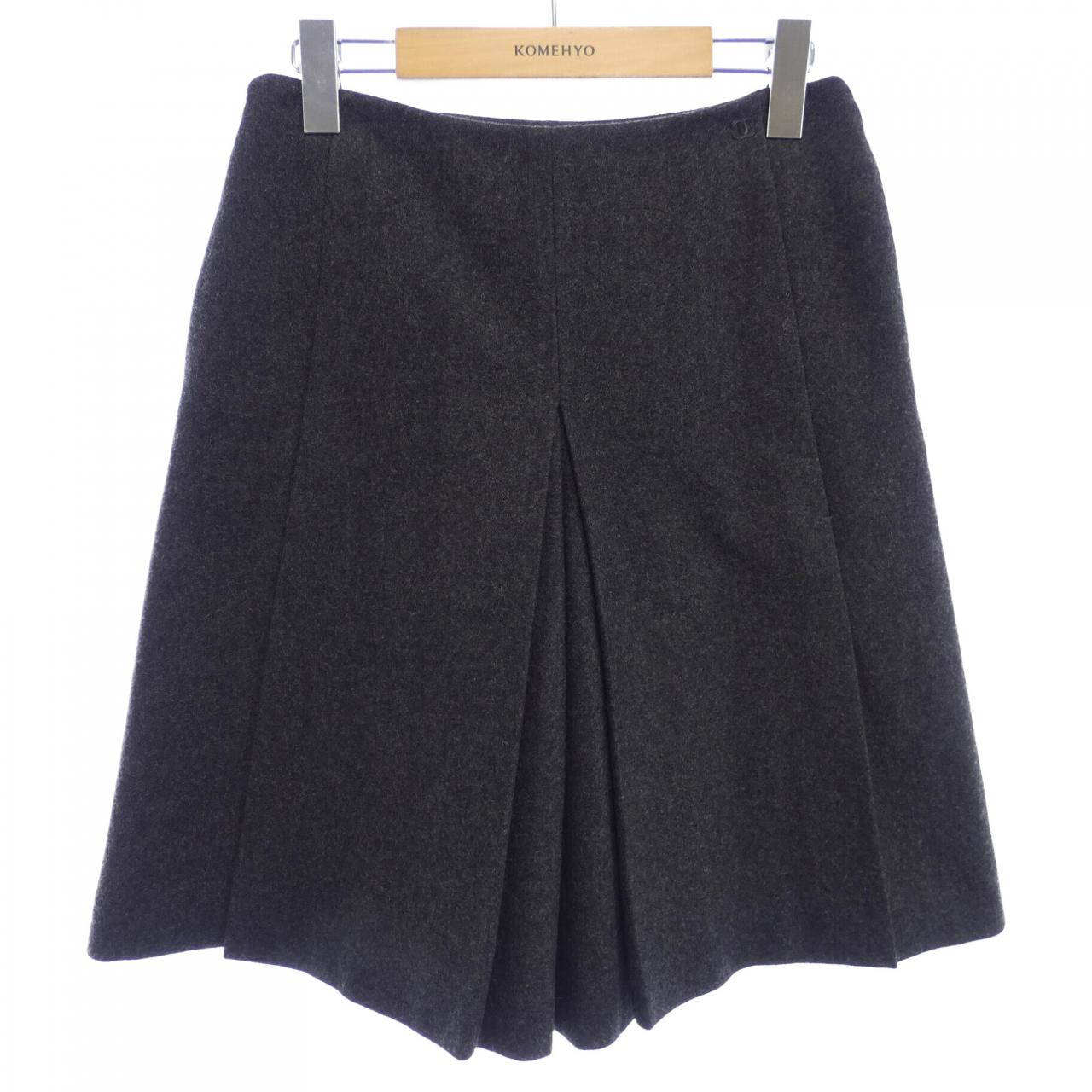 Chanel P36317V26243 Cashmere Blend Shorts Handbag
