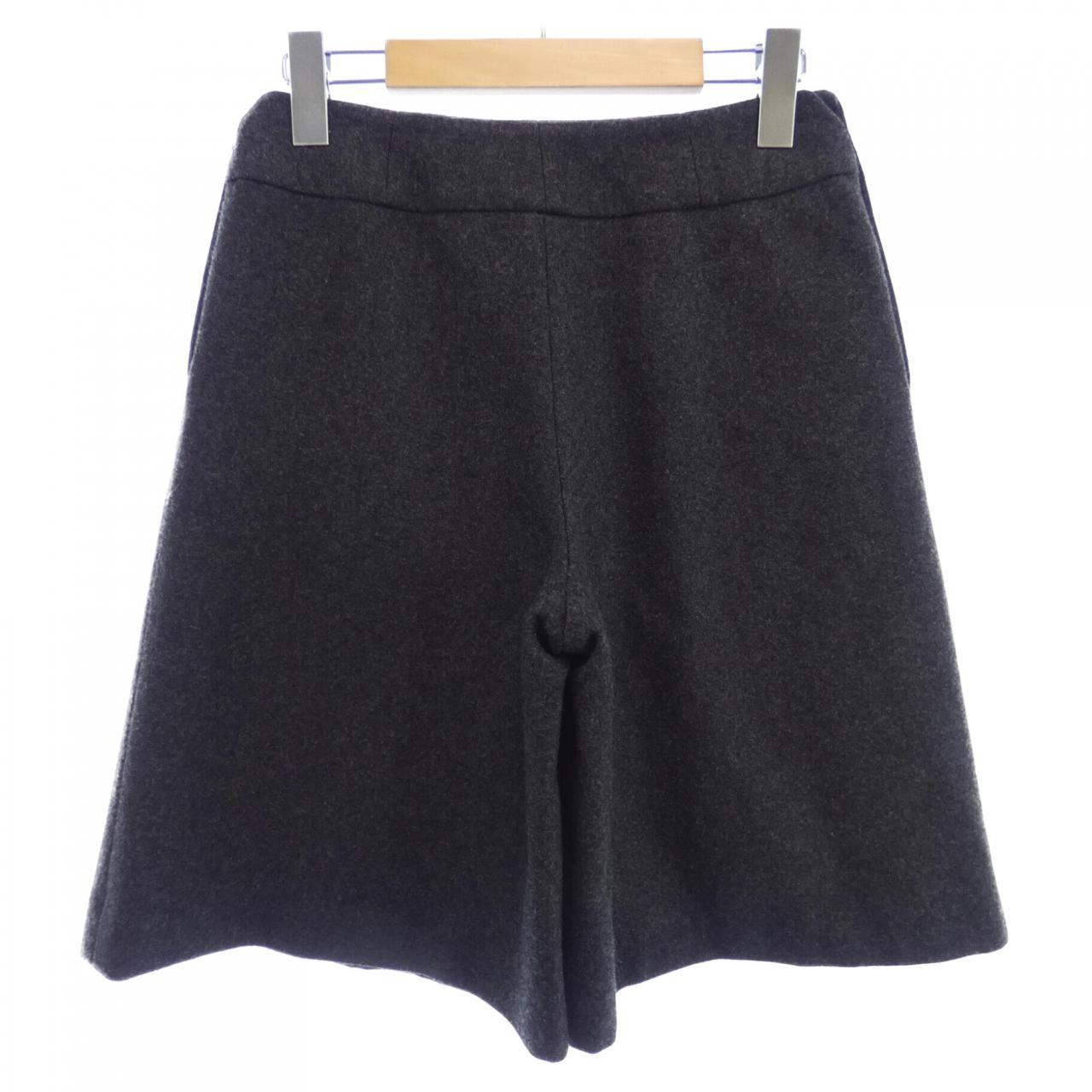 Chanel P36317V26243 Cashmere Blend Shorts