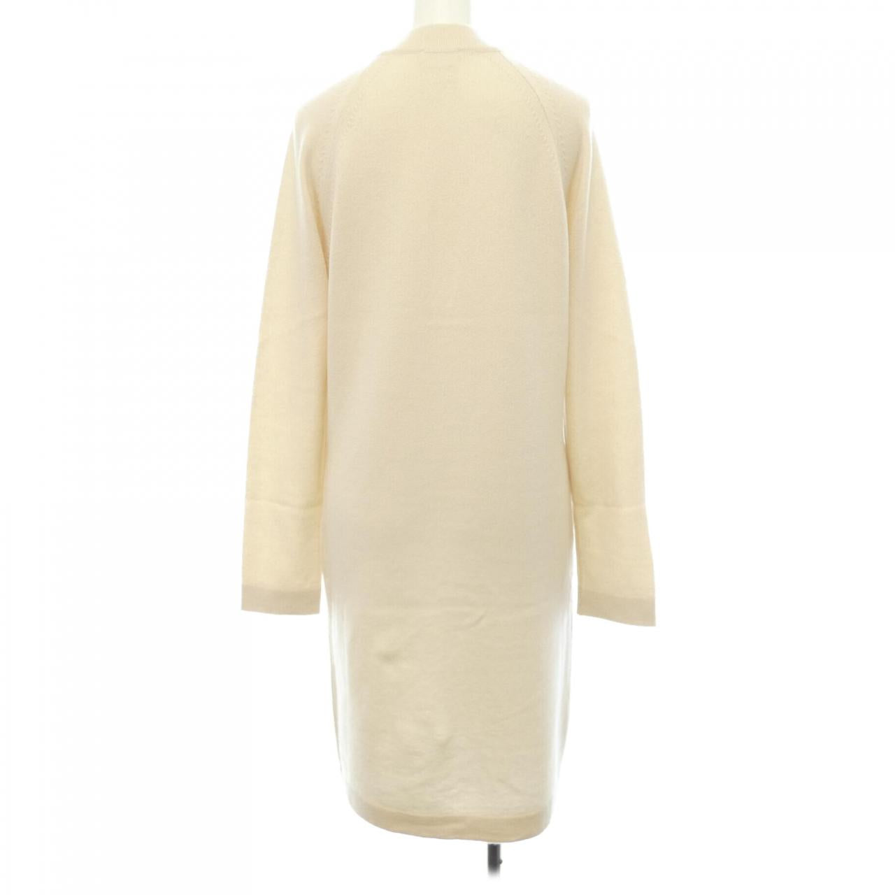 Chanel P40776K03017 Cashmere Long Cardigan Handbag