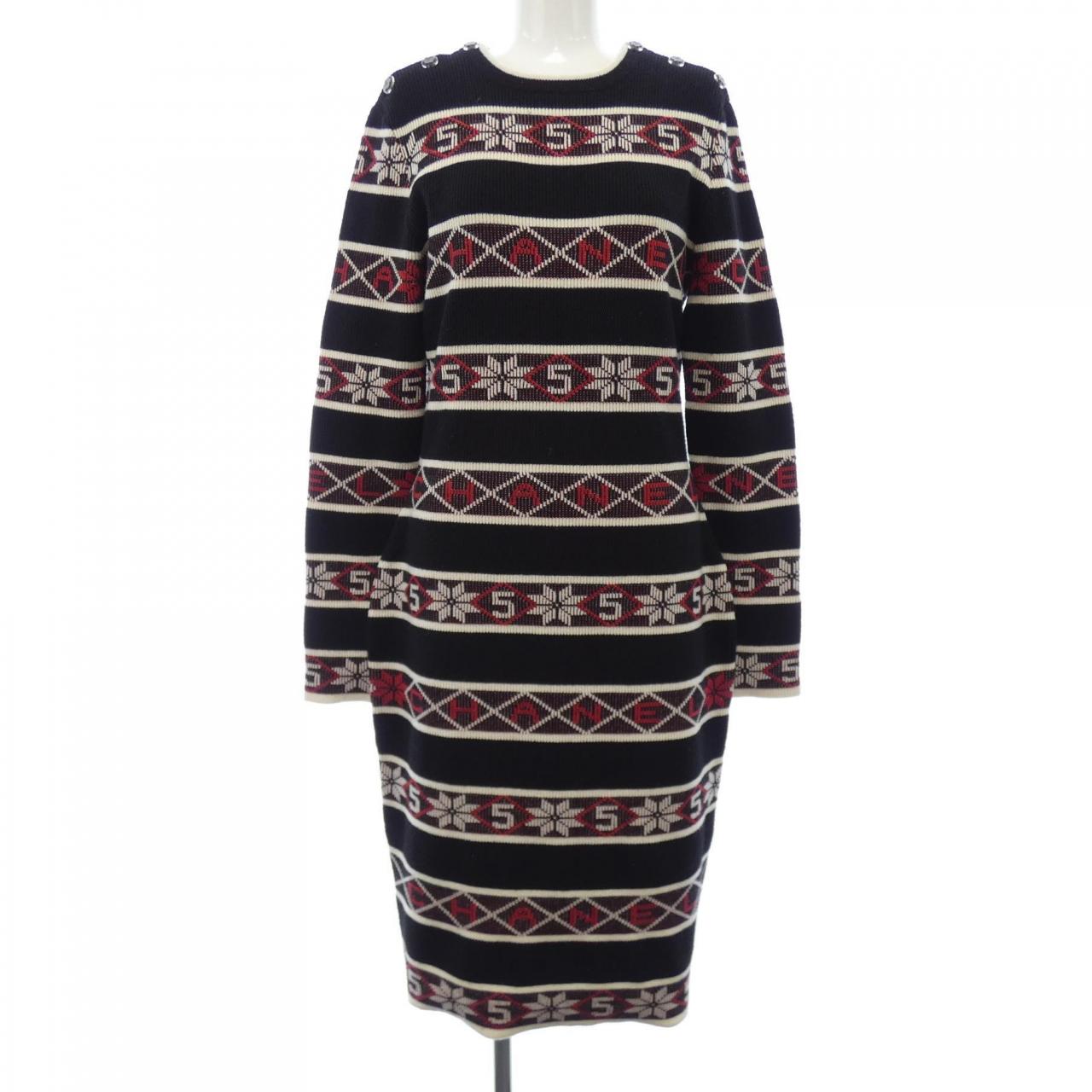 Chanel P62575K48044 Cashmere Dress