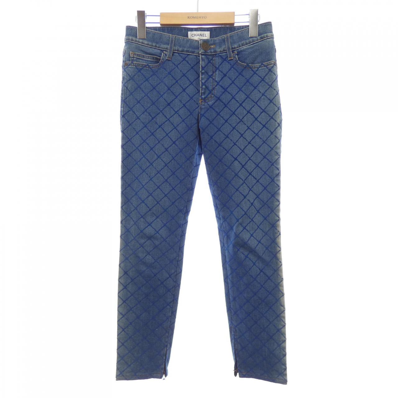 Chanel P58418V44382 Jeans