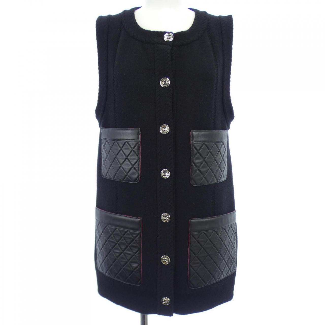 Chanel P77855K11239 Cashmere Vest Bag