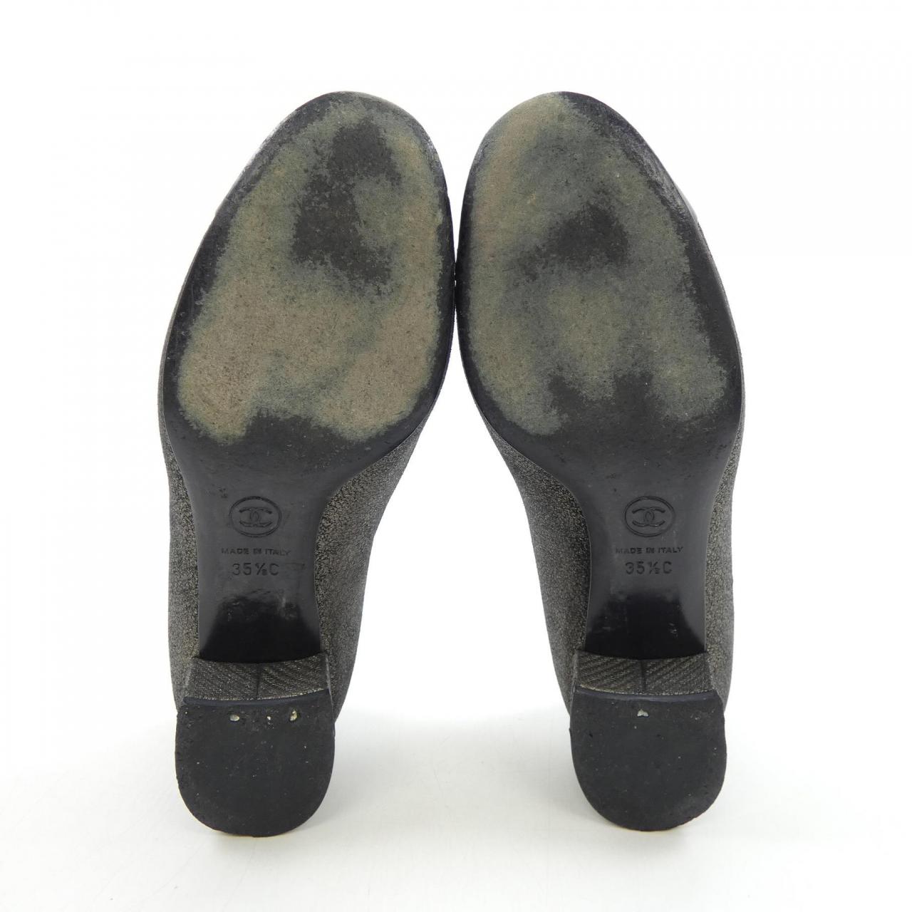 Chanel G28429Y15221 Embossed Lambskin Calfskin Pumps