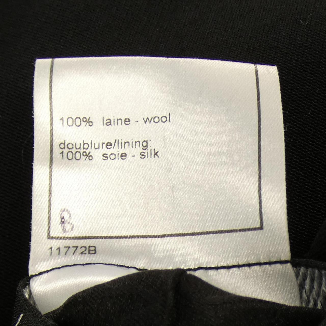 Chanel P17871V09938 01P Suit