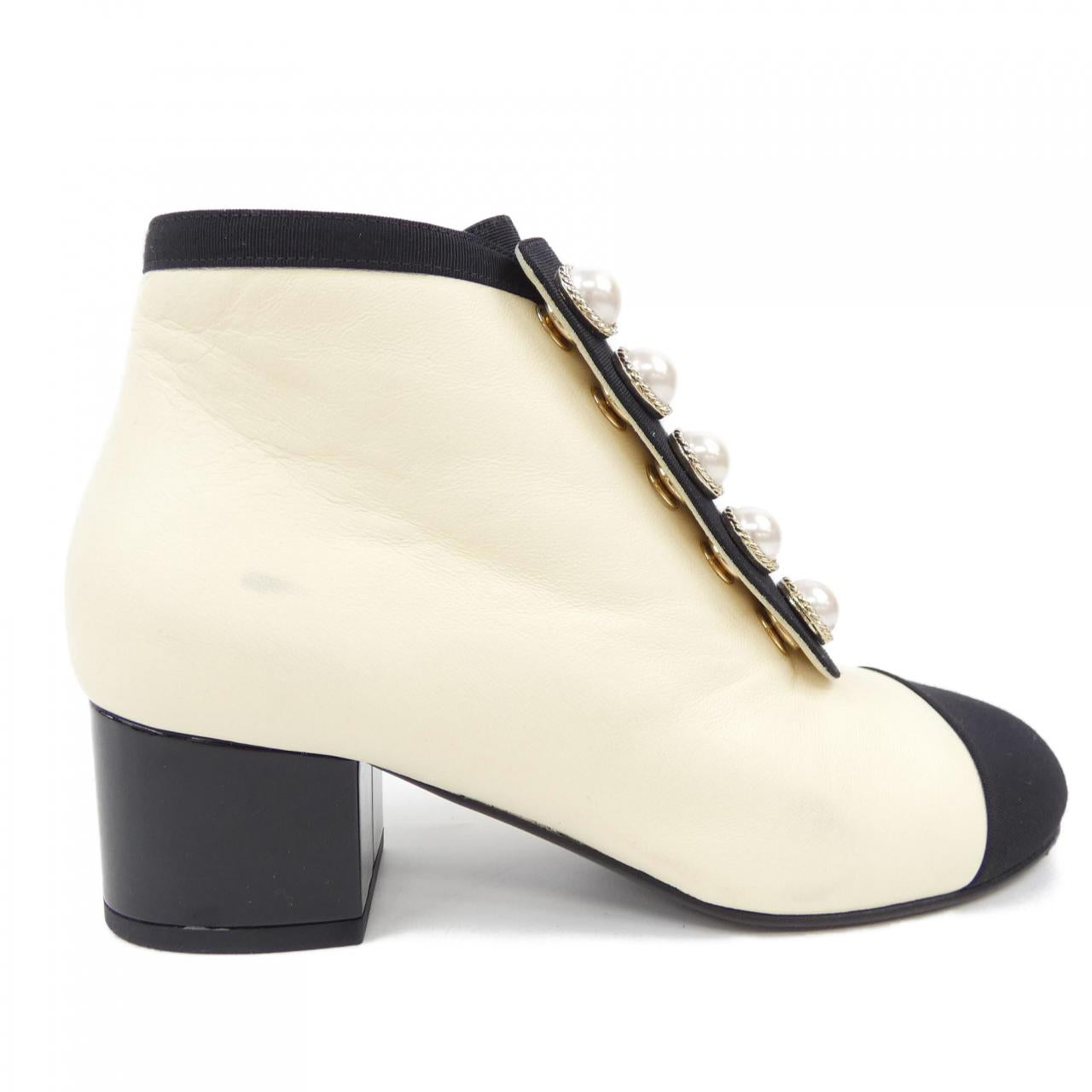 Chanel G33181Y50473 Lambskin Boots for Women