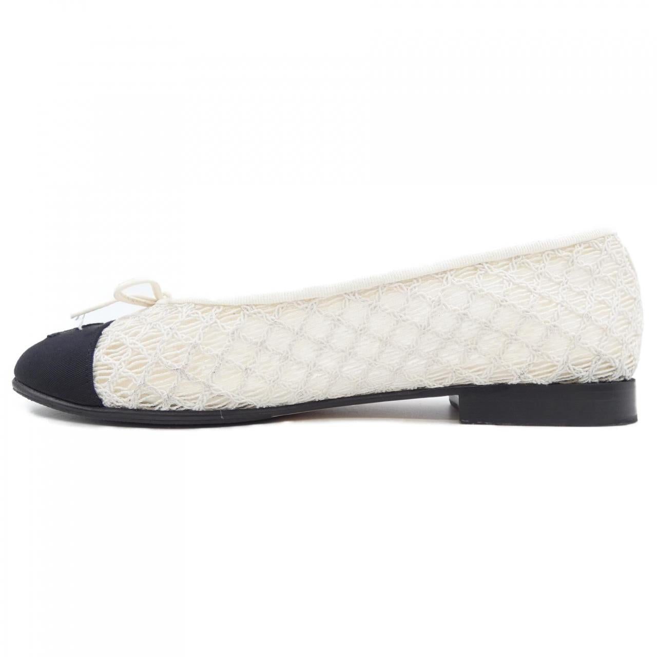 Chanel G02819B20352 Embroidery Grogram Flat Shoes