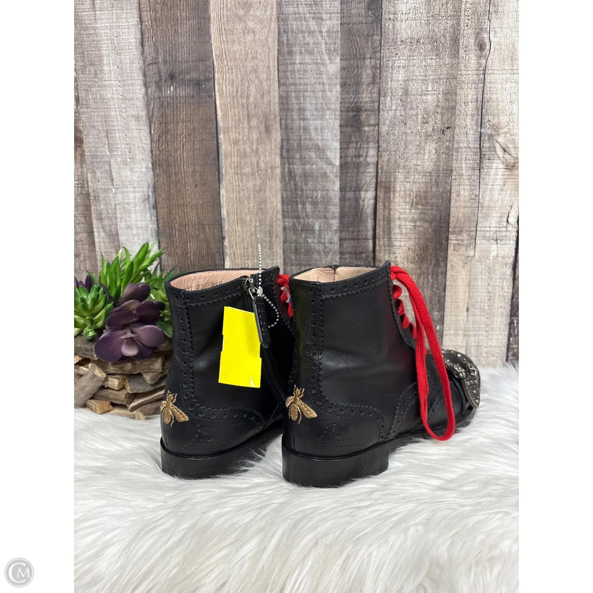 Boots Luxury Designer By Gucci In Black, Size: 9