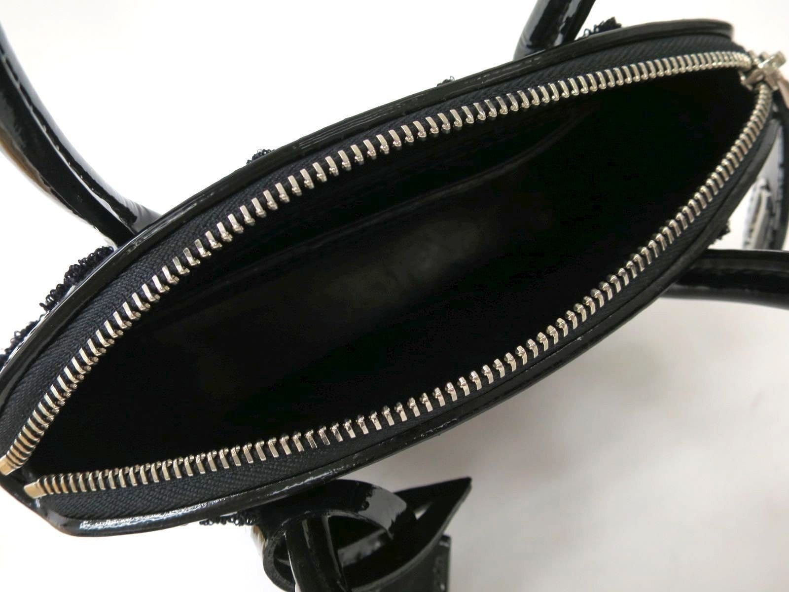 Louis Lockit Bb Bouclette Handbag Final Call Black Travel Bag