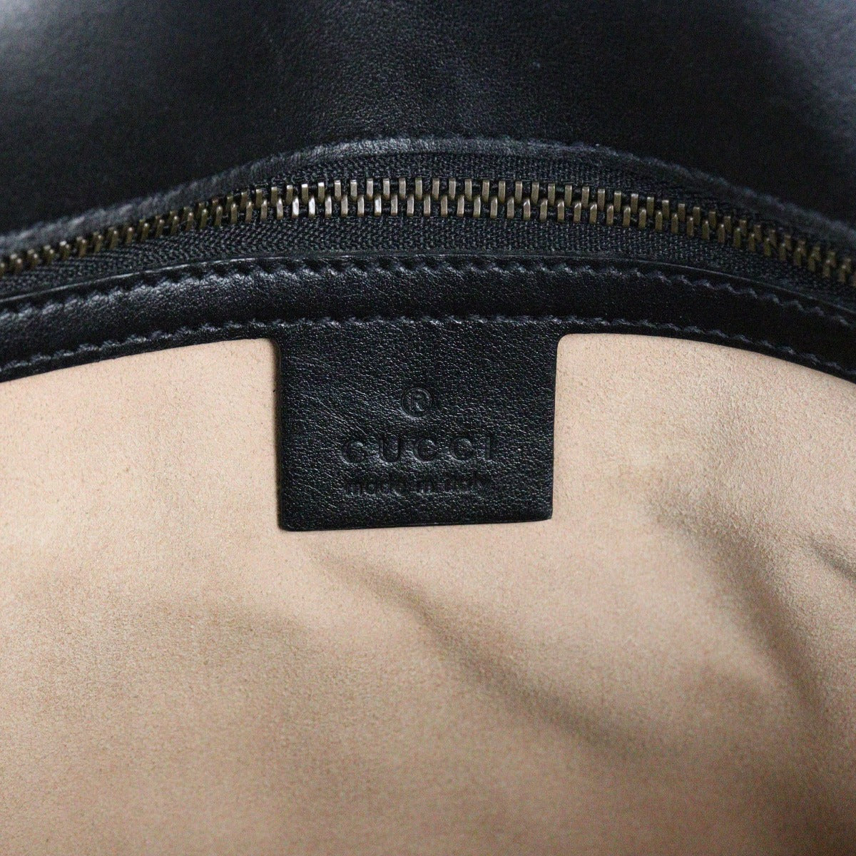 Gucci GG Marmont Matelasse Medium Shoulder Bag