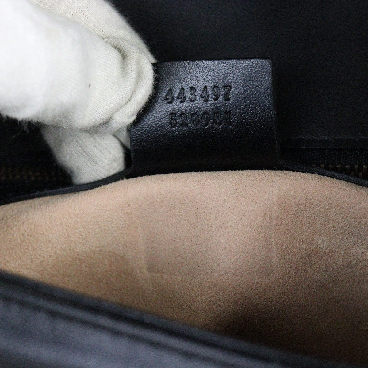 Gucci GG Marmont Matelasse Medium Shoulder Bag