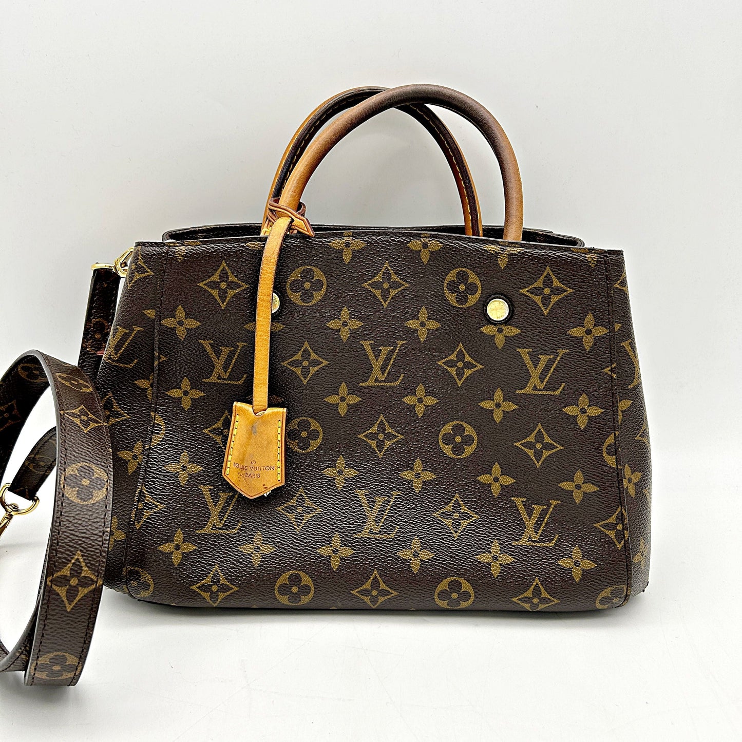 Louis Vuitton Montaigne MM LA17041