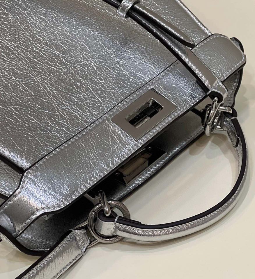 Top QualityTop Quality Peekaboo 27cm Silver Small Handbag
