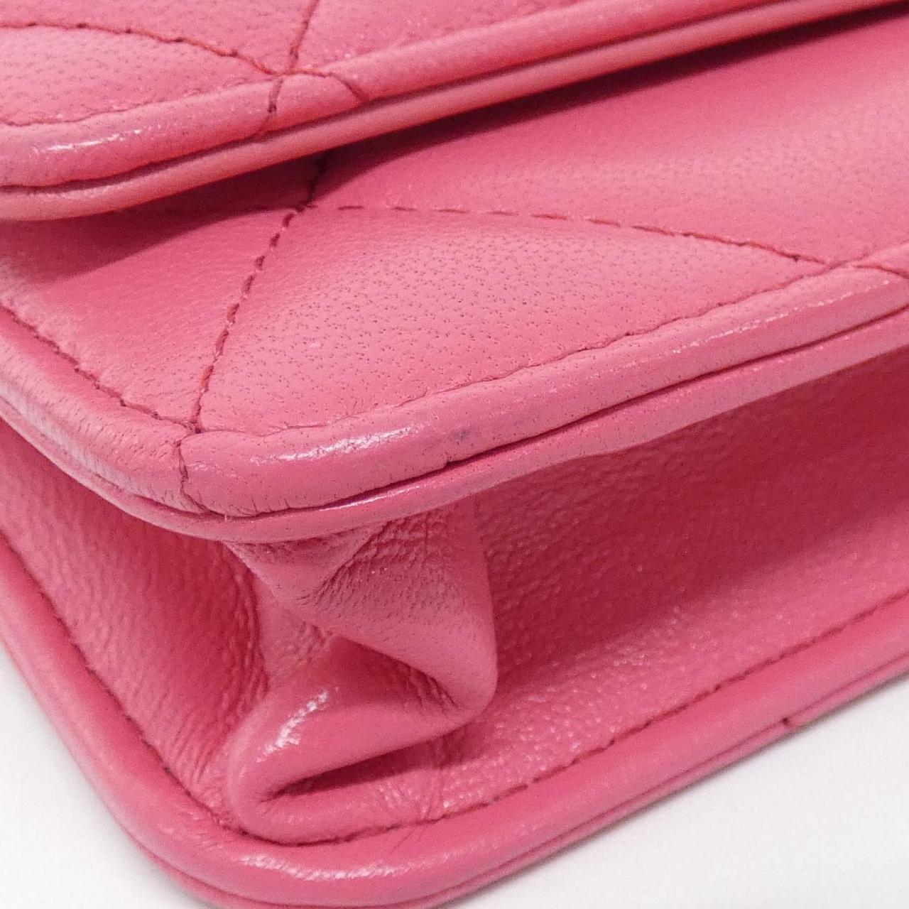 Chanel Chanel 19 Lambskin Wallet on Chain