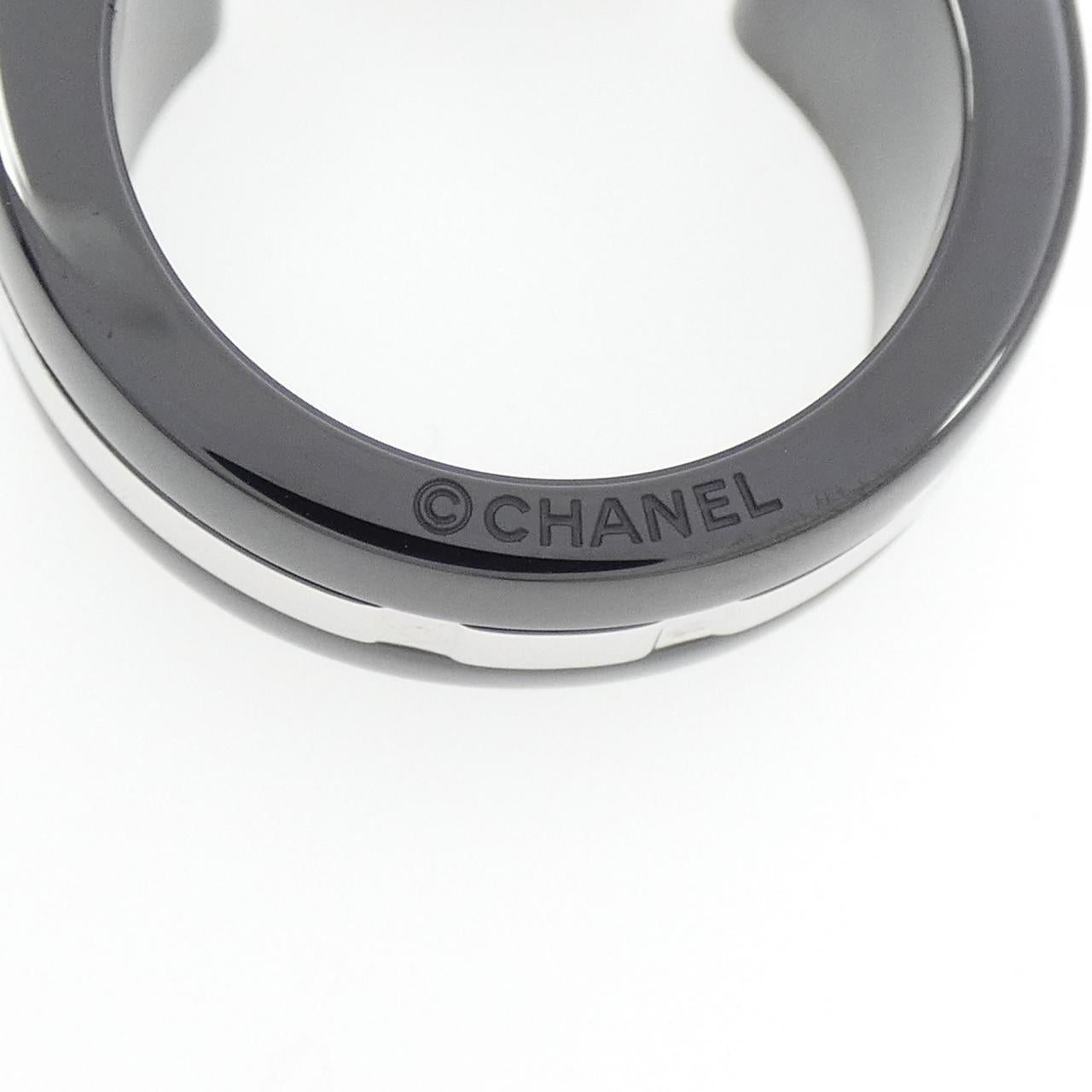 Chanel Ultra Collection 750 White Gold Ceramic Diamond Ring