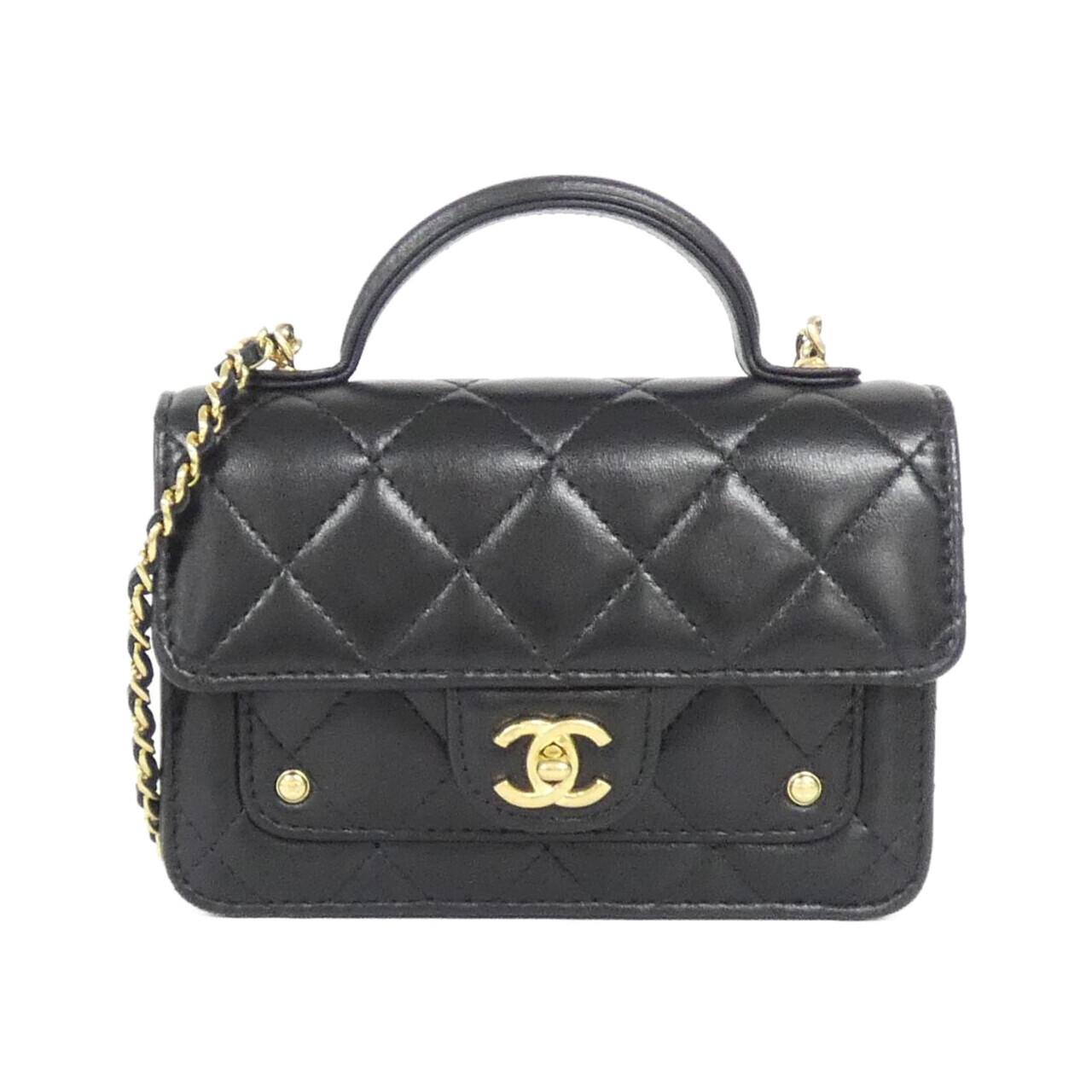 Chanel AP4675 Lambskin Chain Clutch