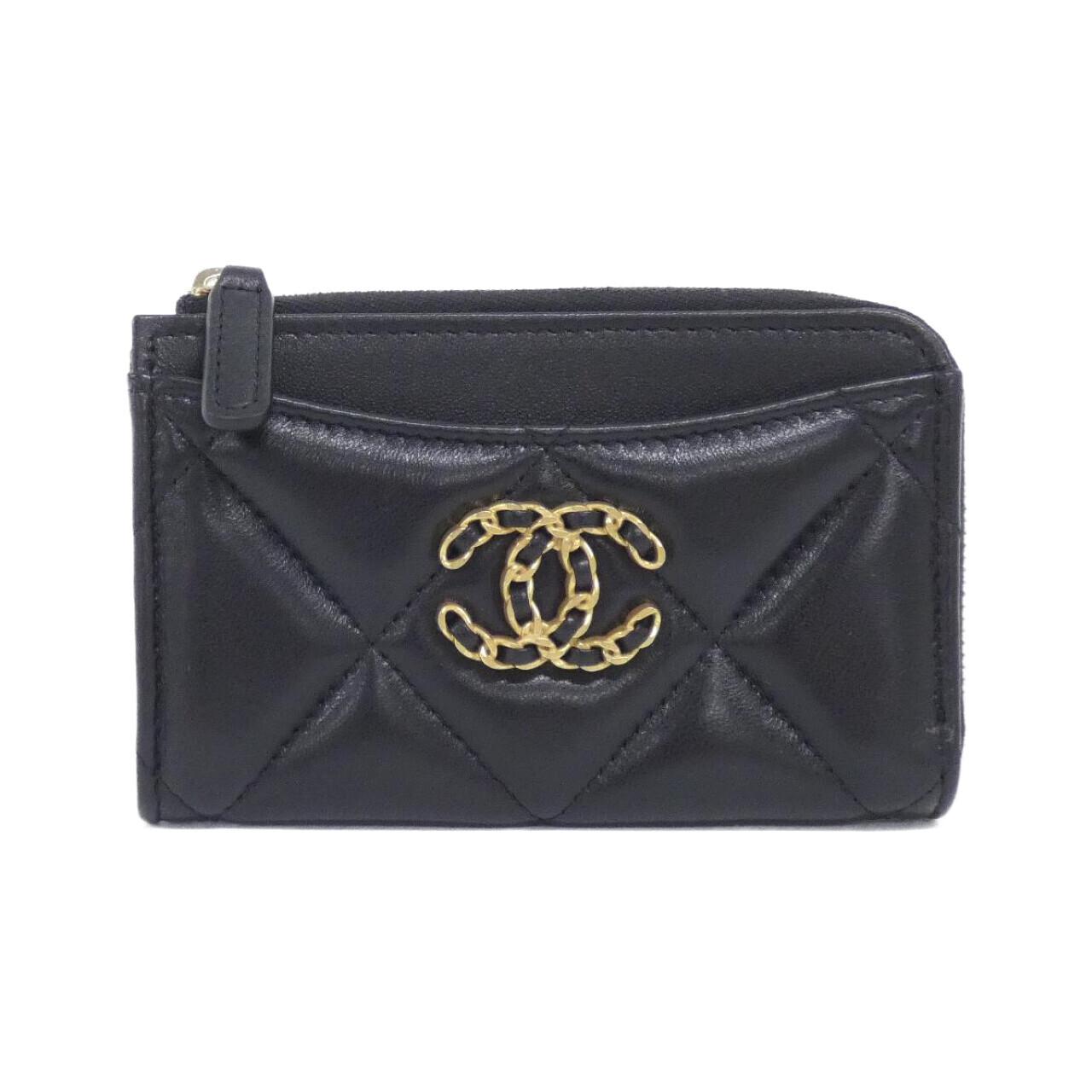 Chanel Chanel 19 Lambskin Card Case Bag