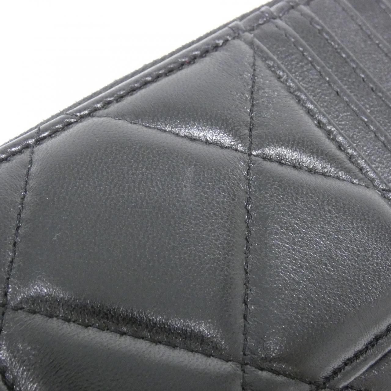 Chanel Chanel 19 Lambskin Card Case