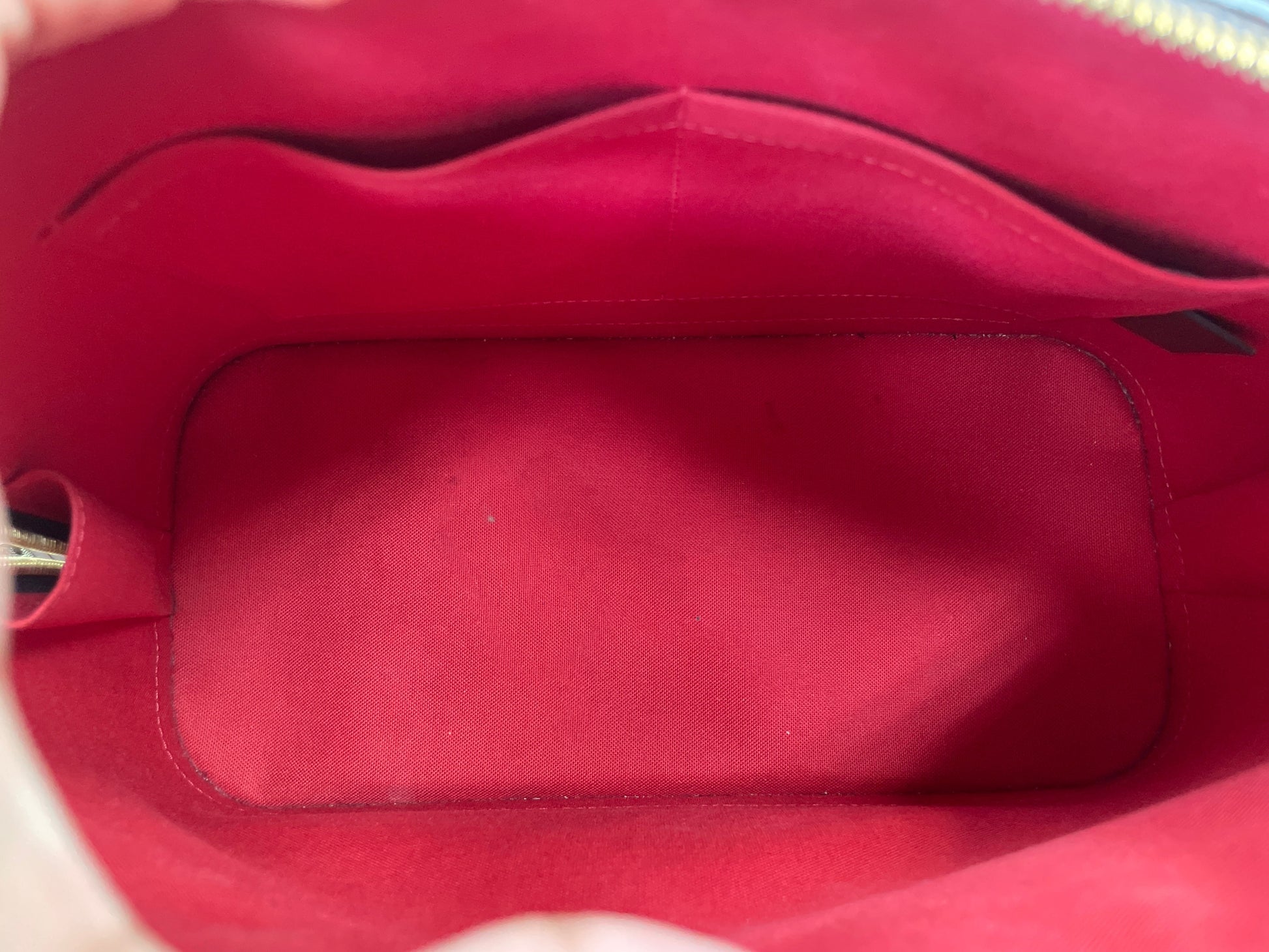 HandBag Designer By Louis Vuitton  Size: Medium