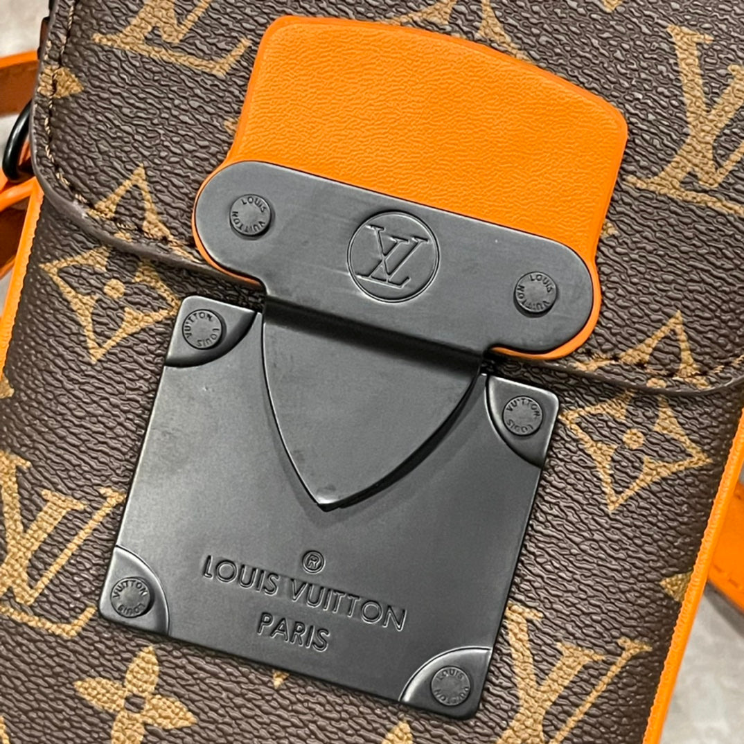EN - Luxury LUV 805 Travel Bag