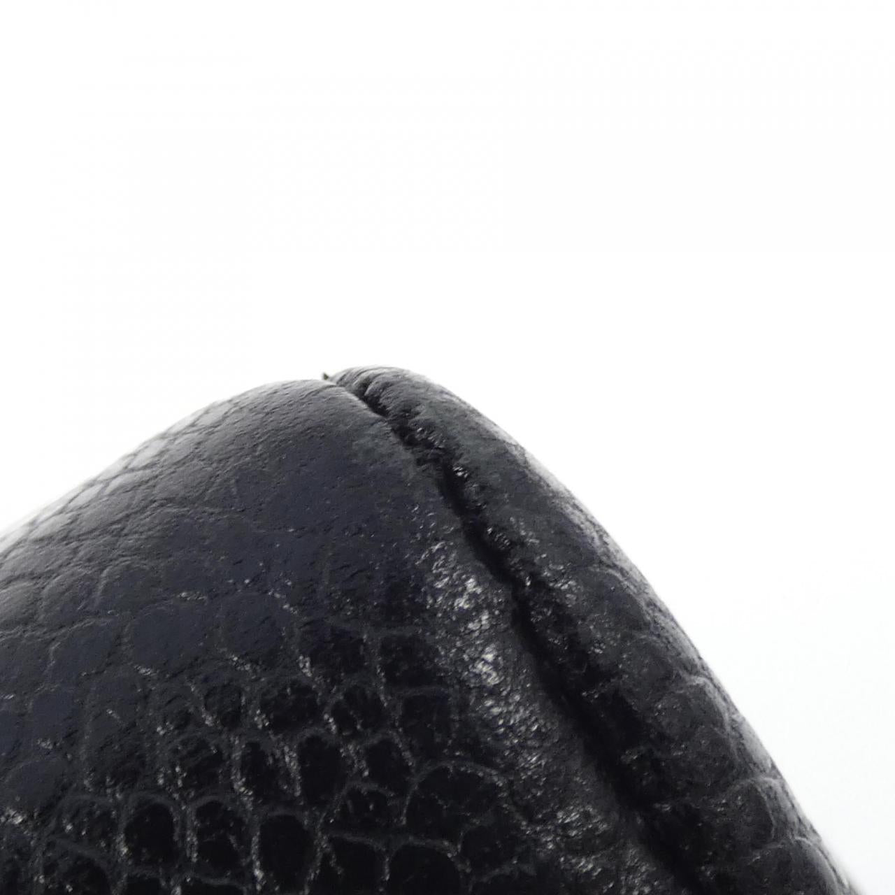 Chanel Caviar Skin Shoulder Bag