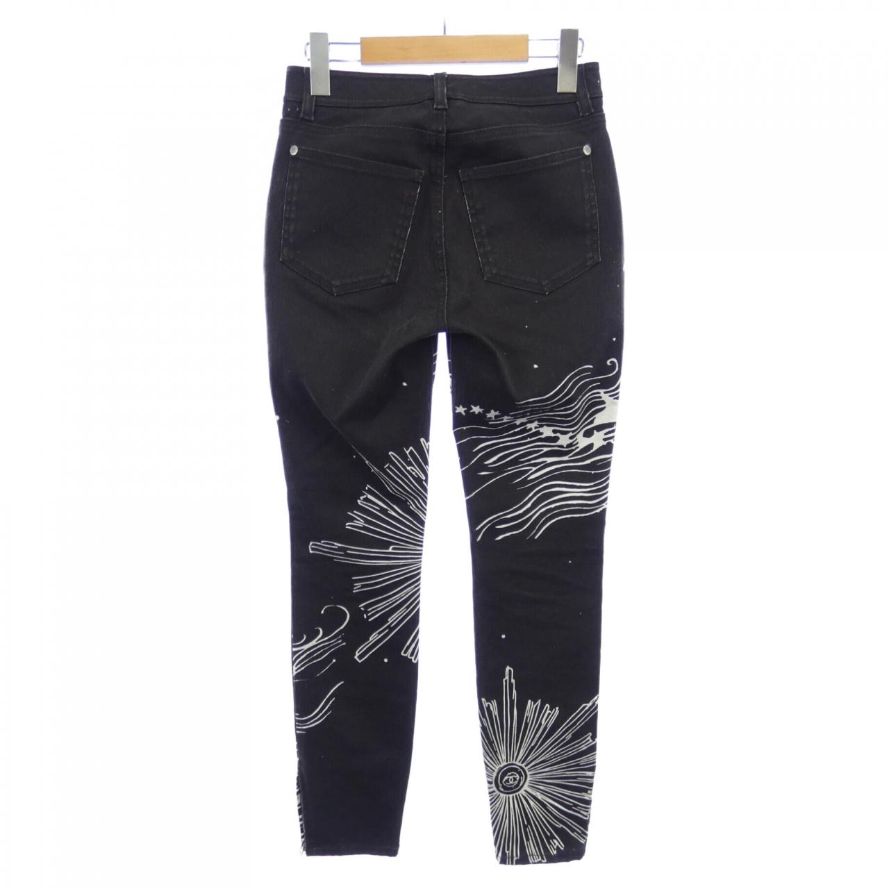 Chanel P71979V63579 Jeans