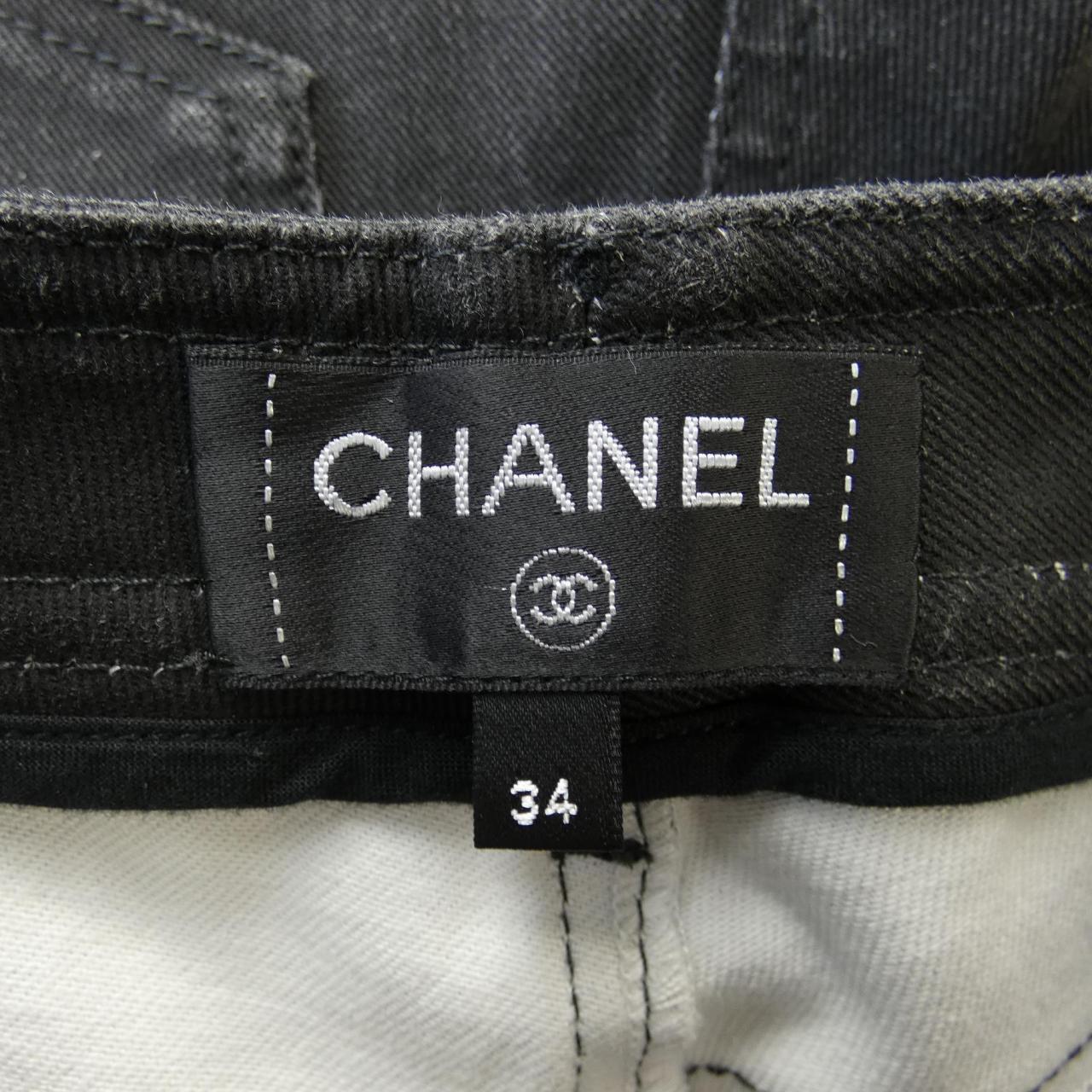 Chanel P71979V63579 Jeans