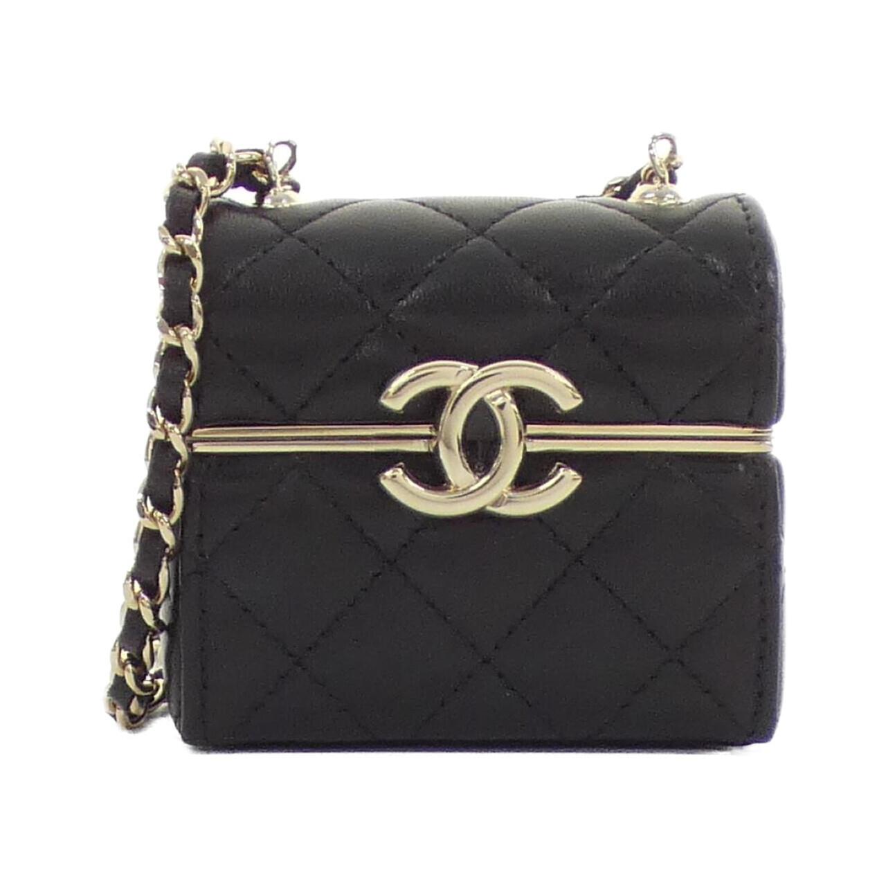 Chanel AP2657 Lambskin AirPods Pro Case