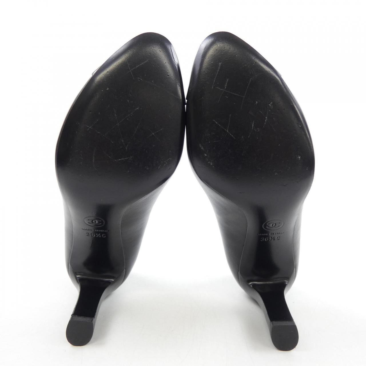 Chanel G32486Y51072 Lambskin Patent Calfskin Pumps