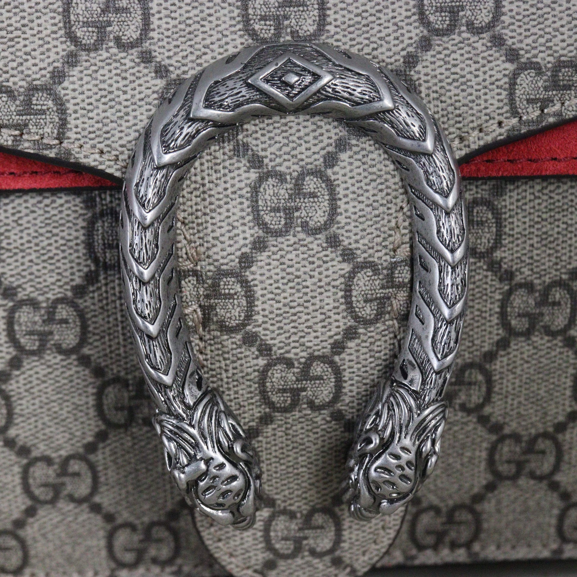 Gucci Dionysus GG Supreme Small Shoulder Bag