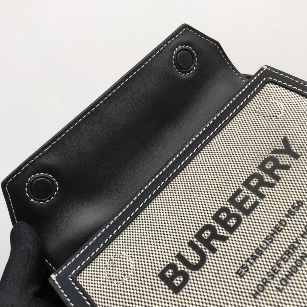 Top Quality Horseferry Print Title Bag With Black Mini Travel Bag 80428521 8545