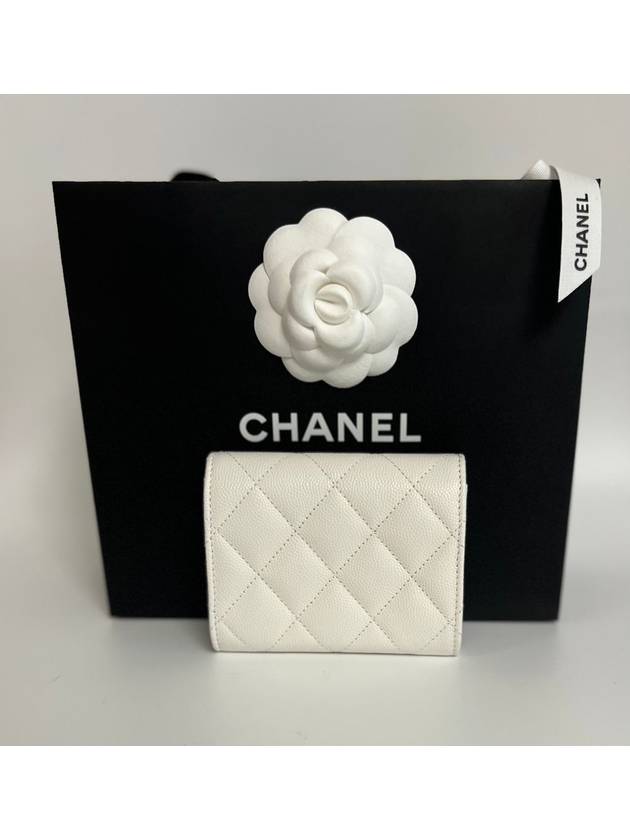 CC Logo Flap Caviar Card Wallet White Chanel