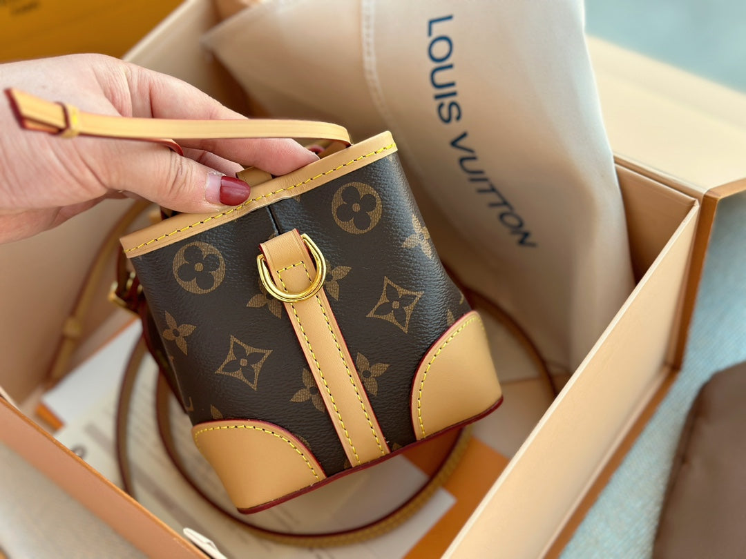 EN - Luxury LUV 727 Travel Bag
