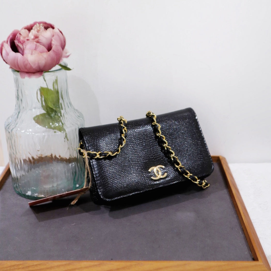 Chanel   lizard skin chain bag