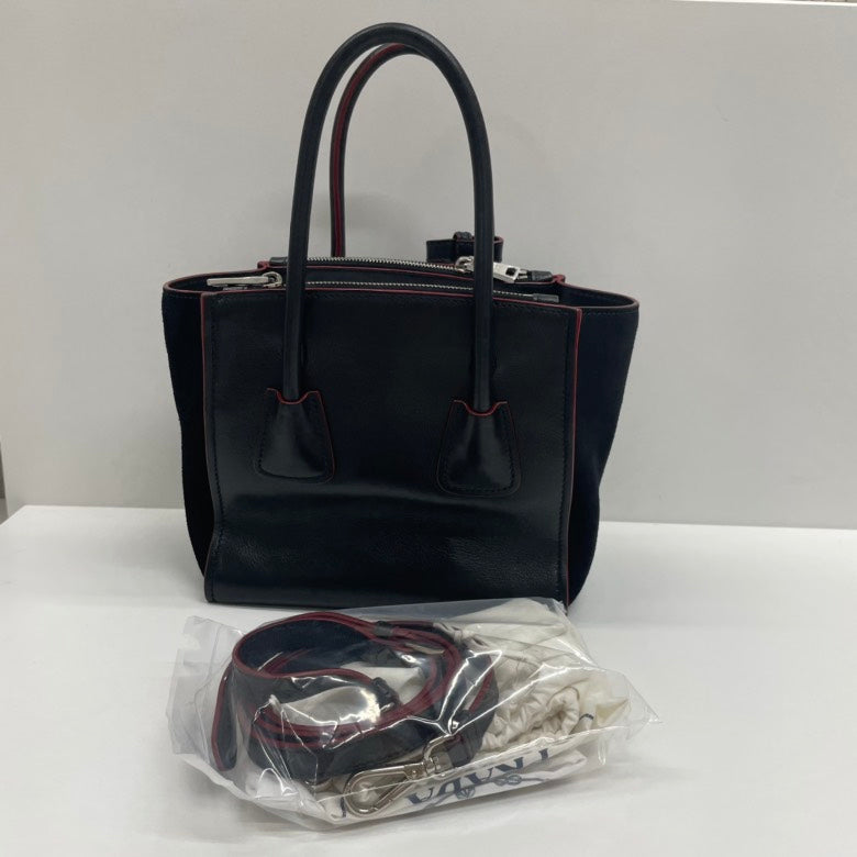 Prada Twin Pocket Tote Bag Leather Black