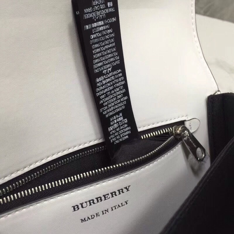 Top Quality Check Linike Bag For Women White Travel Bag 9In23Cm 9105