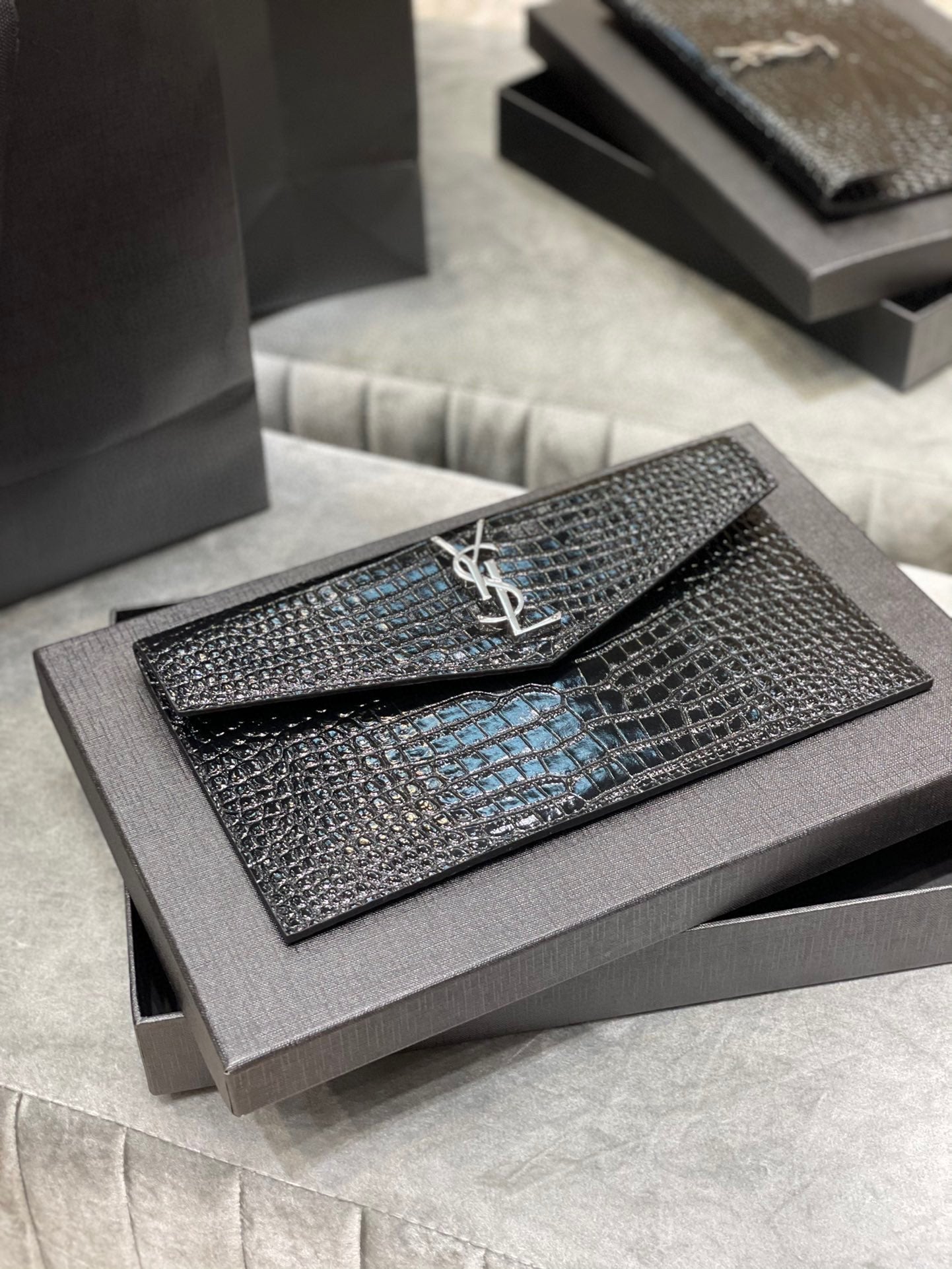 EN - Luxury SLY 314 Travel Bag