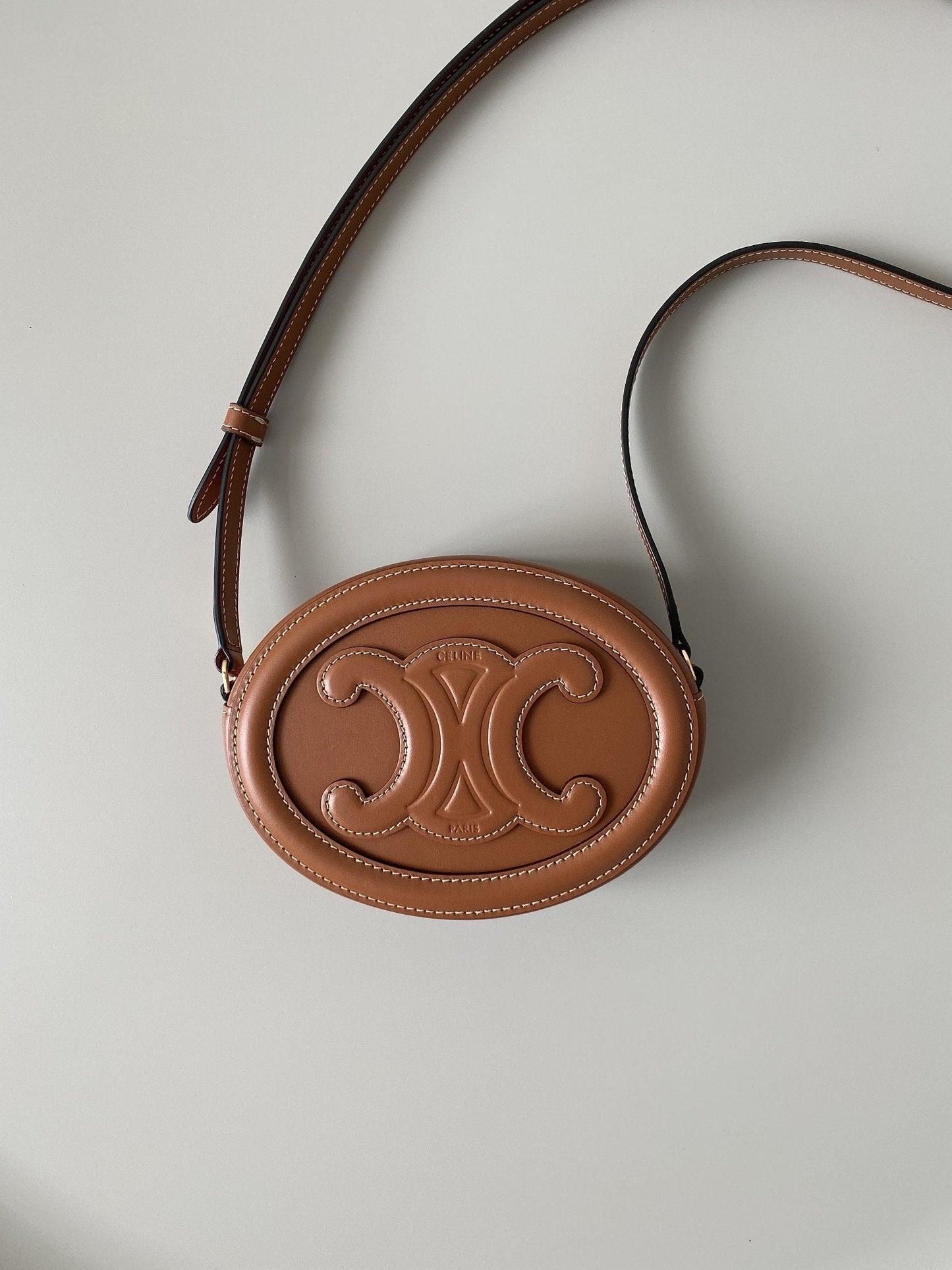 Top Quality Crossbody Oval Purse Cuir Triomphe Brown Crossbody Bag