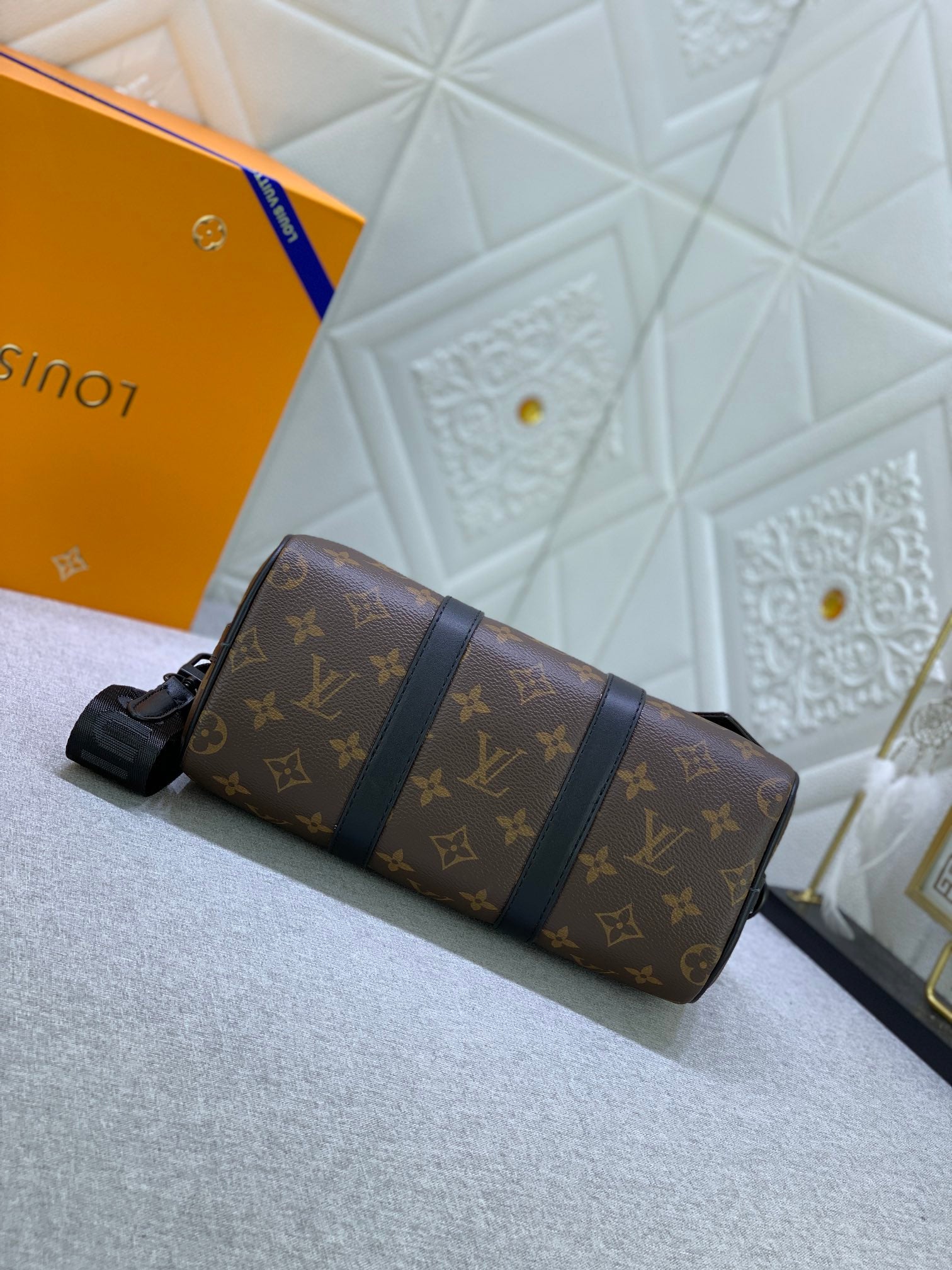 EN - Luxury LUV 796 Travel Bag