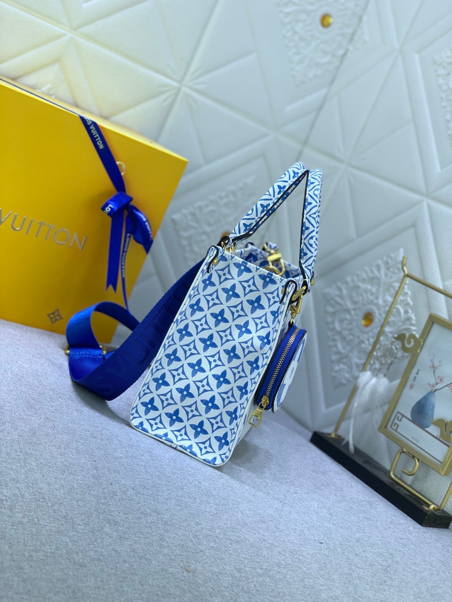 EN - Luxury LUV 820 Travel Bag