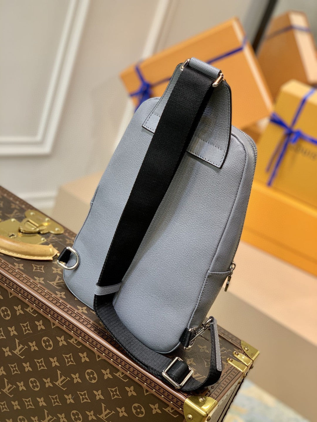 Top Quality Avenue Sling Bag Taiga Grey Crossbody Bag