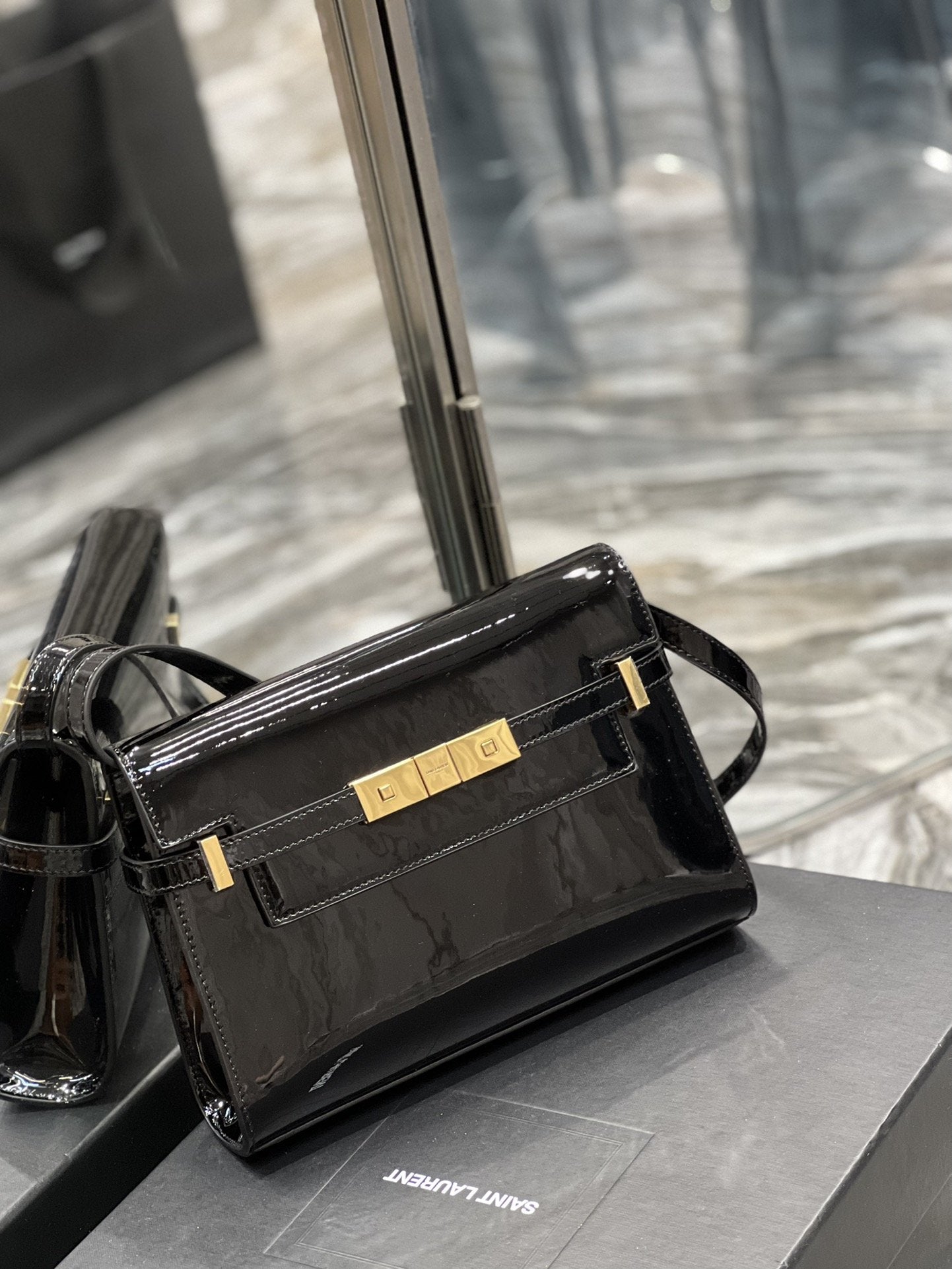 YSL Saint Laurent Manhattan 9in 24cm Black Small Shoulder Bag 94In24Cm Ysl