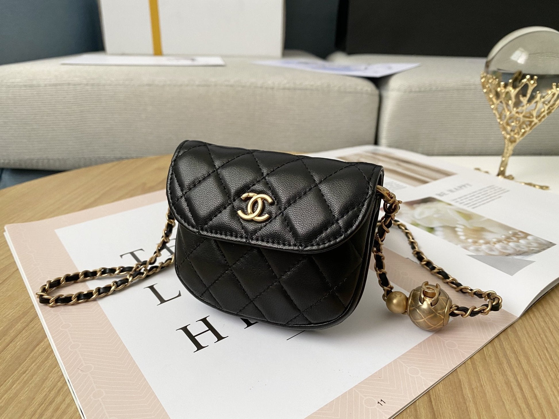 Chlmini Unblocked Metal Ball Bag For Women Black Travel Bag