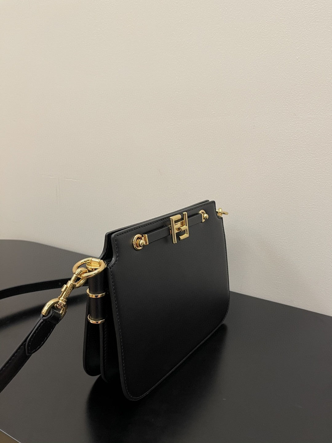 Top QualityTop Quality Touch 19cm Black Handbag