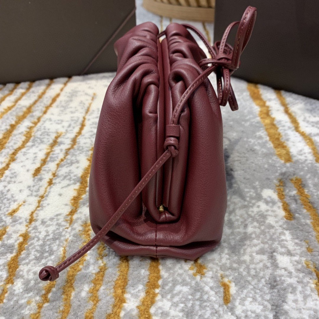 Top Quality Pouch For Women In Purple Mini Travel Bag