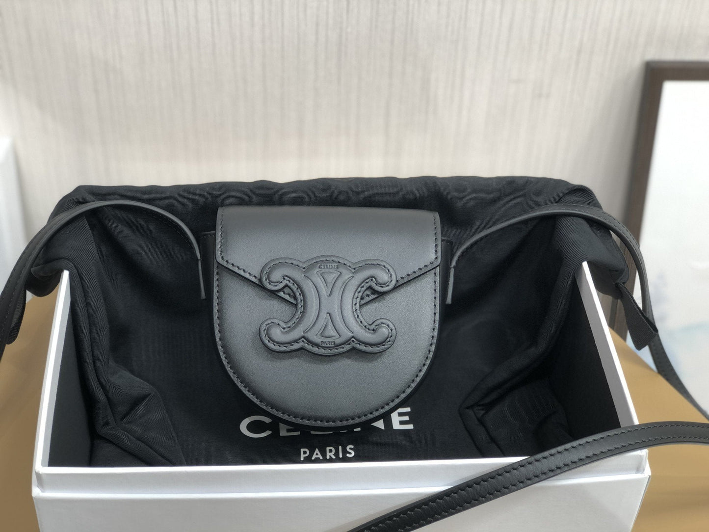 Top Quality Besatop Quality Cuir Triomphe For Black Mini Travel Bag 4In11Cm 8581