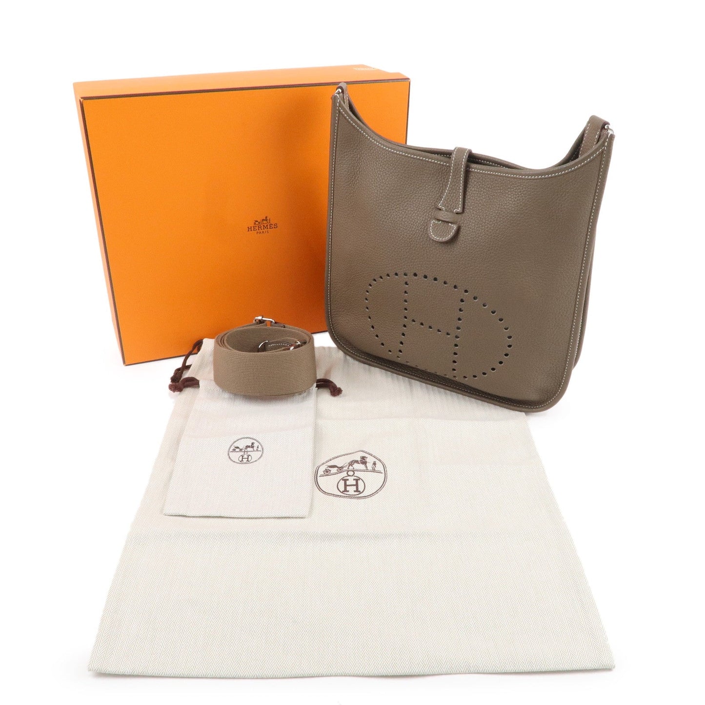 Hermes Luxury Taurillon Clemence Evelyne Pm Shoulder Bag