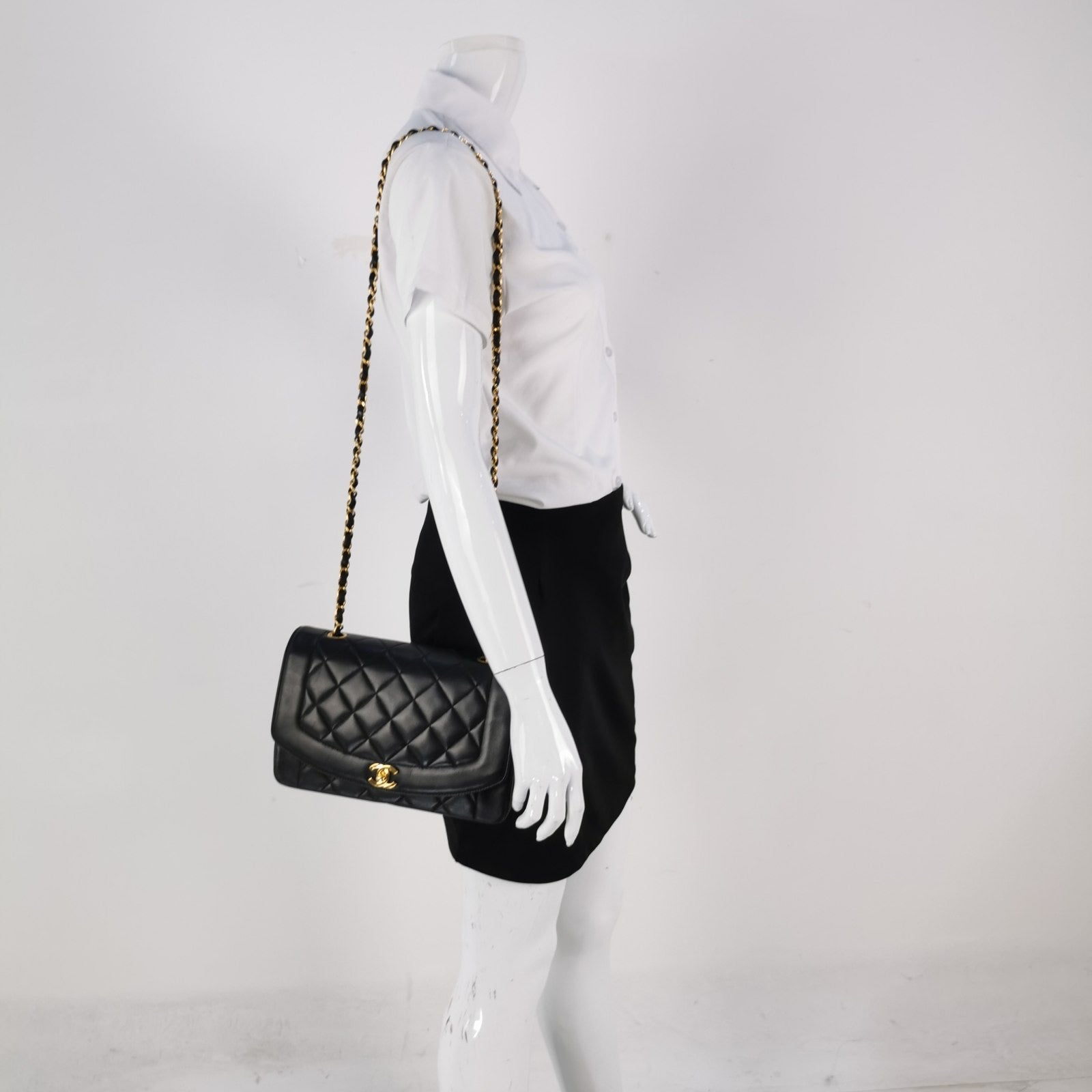 Chanel Diana CC Flap Lambskin 24k Hardware Black Gold Leather Shoulder Bag Gold Hardware
